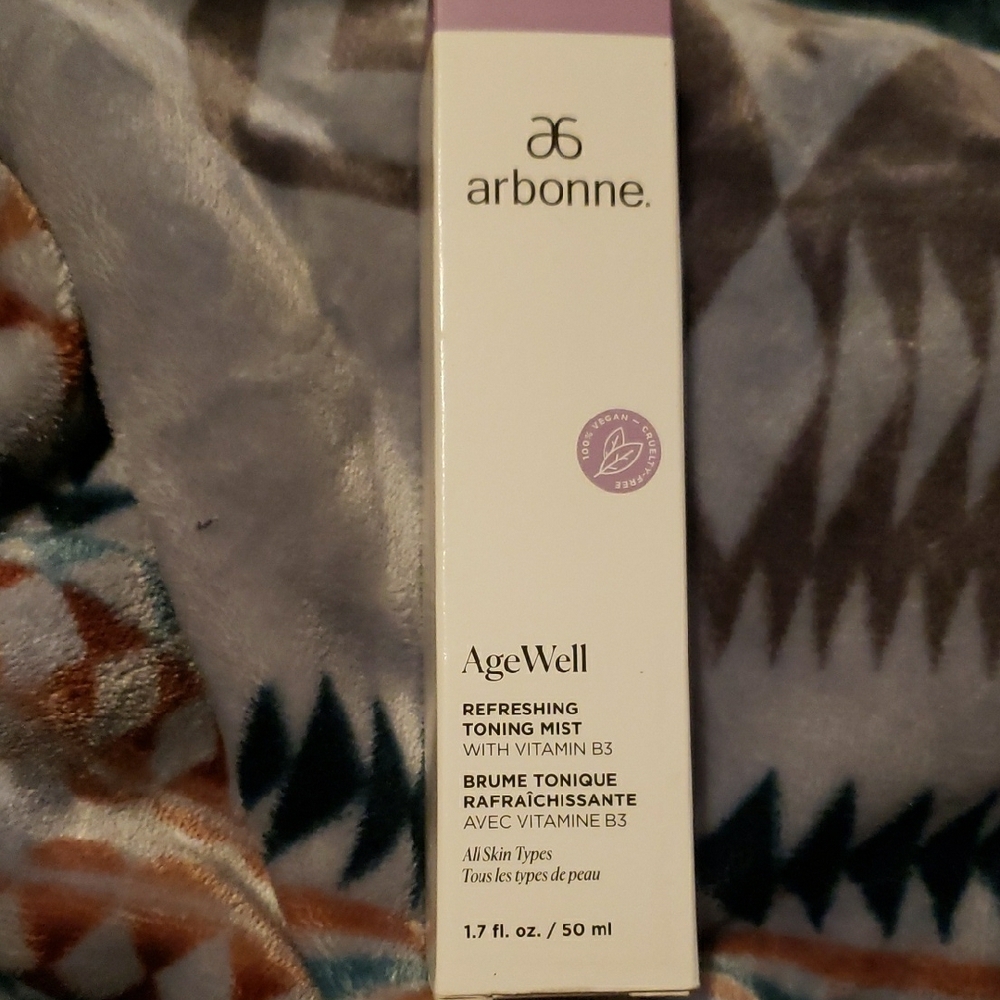 Arbonne AgeWell Toning Mist with Purple Accent